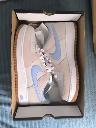 Nike Air Force 1 Beige y Blanco Nuevas