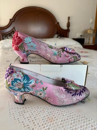 Traje de Fallera Rosa Niña 10-12 Años + zapatos