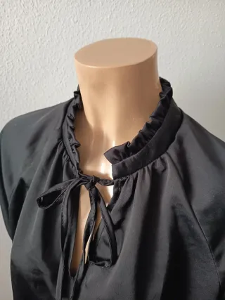 Blusa negra talla L