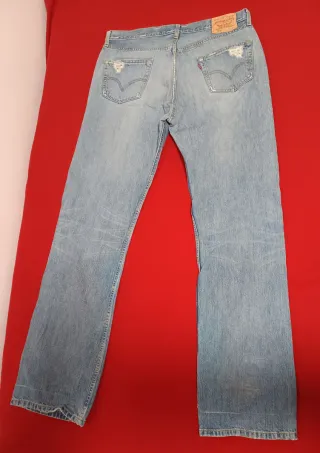 Pantalones vaqueros Levi's desgastados