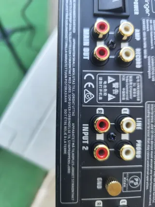 Mesa mezcladora DJ Behringer profesional