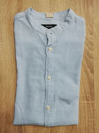 Camisa de rayas azul y blanco