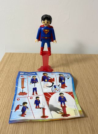 Superman Kinder Sorpresa Maxi con instrucciones