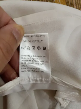 Pantaloni donna bianchi.