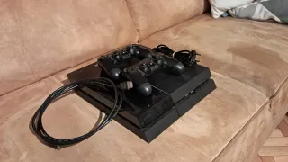 PS4 (PlayStation 4) 500gb Negra + 2 Mandos