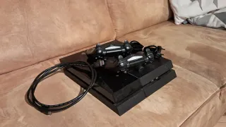 PS4 (PlayStation 4) 500gb Negra + 2 Mandos