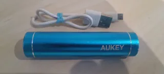 Batería Externa AUKEY Azul y Plata