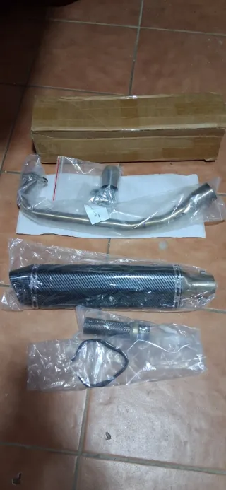 Tubo de escape Honda Forza 125