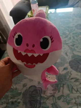 Baby Shark Musical Rosa Peluche
