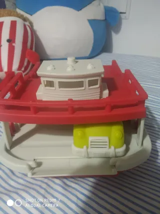 Barco de juguete con 2 coches, Nuevo