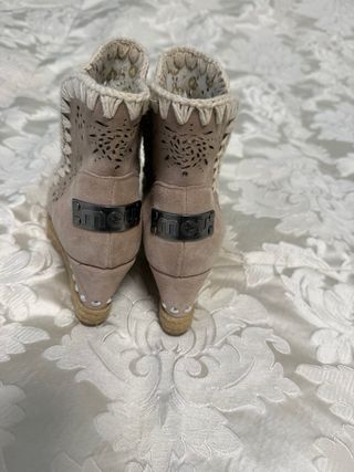 Botas MOU Piel Beige Talla 7cm