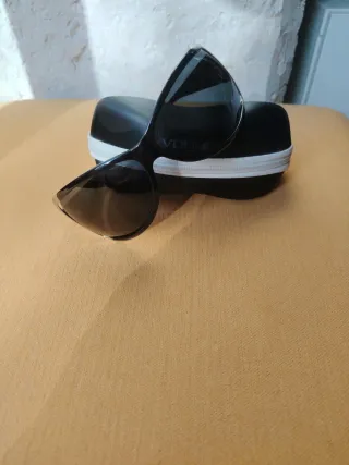 Gafas de sol Vogue negras