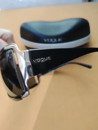 Gafas de sol Vogue negras