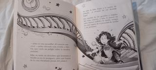 Kika Superbruja y el libro de hechizos (Kika Su...