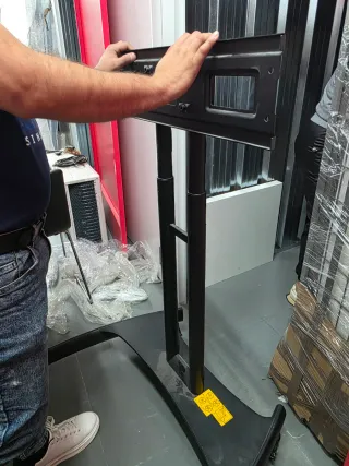 Base para TV grande tengo dos iguales