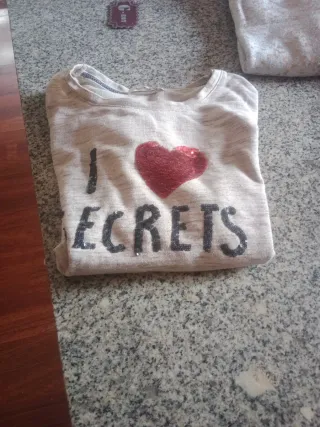 Camiseta I Love Secrets Corazón Lentejuelas
