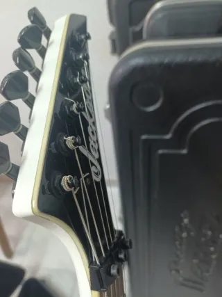 Guitarra Jackson Randy Rhoads Blanca