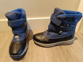 Botas de nieve azules para niños