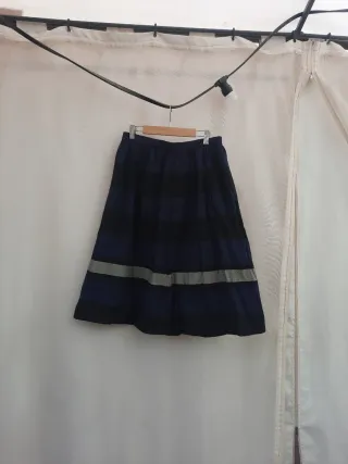 Falda Zara cuadros azul y negro