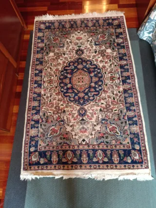 [D] Alfombra de lana 144 x 92 cm