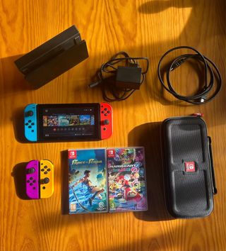 Nintendo Switch + Giochi e Accessori Anno 2024