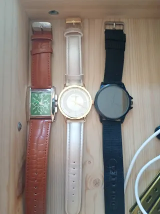 Lote 3 Relojes: Marrón, Beige, Negro