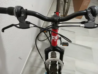 Bicicleta Montaña y Ciudad DENBIKE Roja