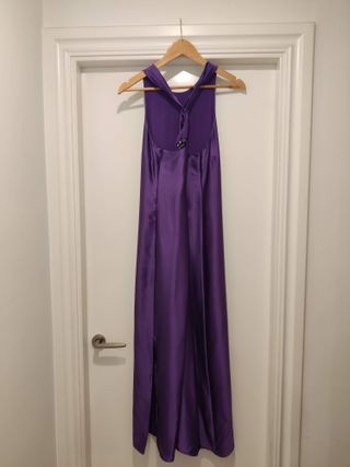 Vestido largo morado de satén