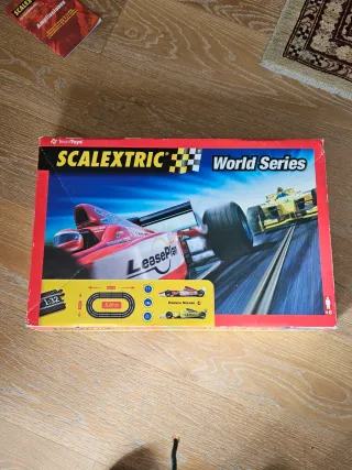 Circuito Scalextric Coches y Mandos
