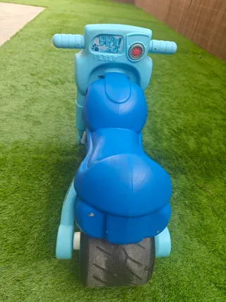 Moto correpasillos Bluey