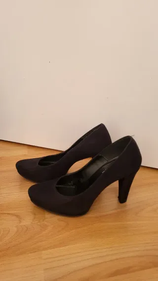 Zapatos de tacón negros