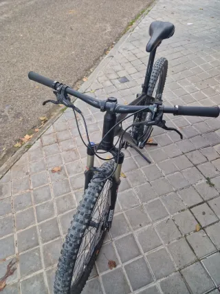 Bicicleta Montagna Giant Talon