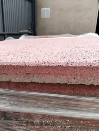 Terrazo rojo 40x40 granallado