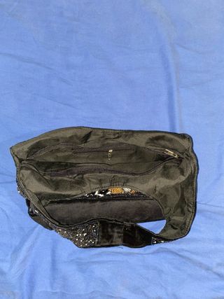 Borsa velluto nera ricamata fiori