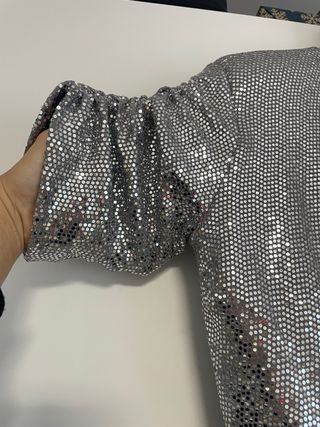 Mono Zara plateado brillante