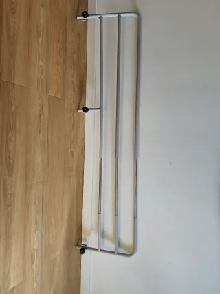 Barrera de seguridad extensible para cama