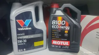Aceite Valvoline y Motul 5W-30