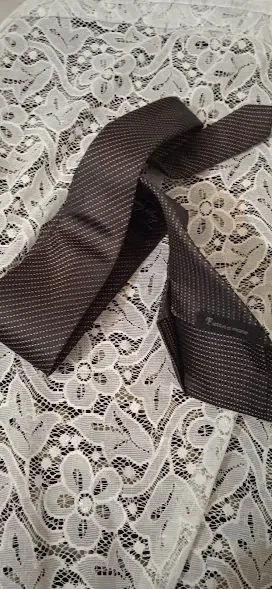 Cravatta uomo marrone scuro