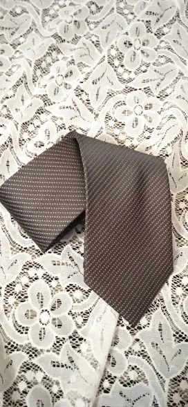 Cravatta uomo marrone scuro