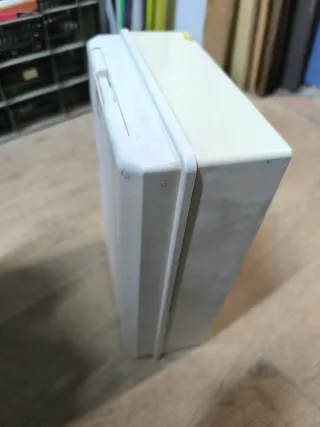 Caja eléctrica de superficie Sassin