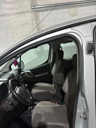 Peugeot Partner 2009 SOLO LLAMADAS 646-531-455