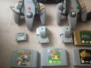 Console Nintendo 64 + 2 Controller + Giochi