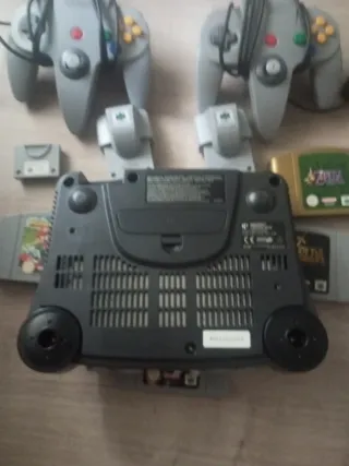 Console Nintendo 64 + 2 Controller + Giochi