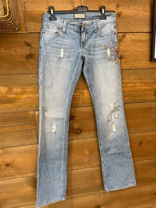 Vaqueros Mujer Desgastados con Bordado