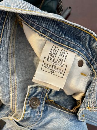 Vaqueros Mujer Desgastados con Bordado