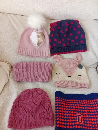 Set di cappelli e sciarpe invernali per bambini