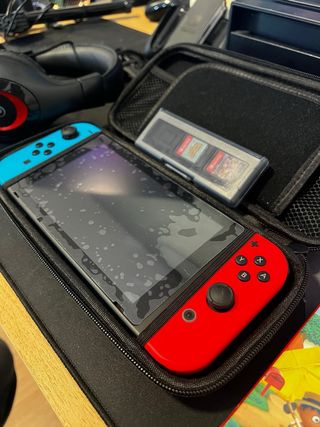 Nintendo Switch + Giochi e Accessori