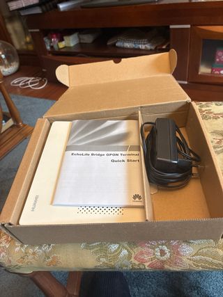 Router Huawei HG8240H + Router Vodafone H500s