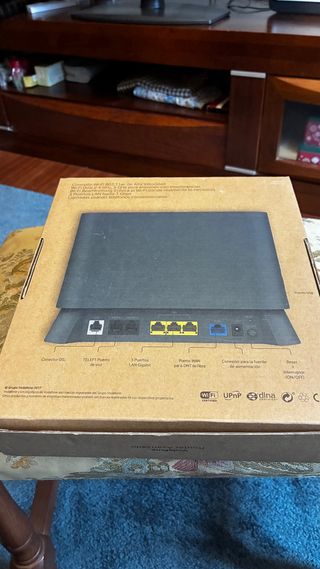 Router Huawei HG8240H + Router Vodafone H500s