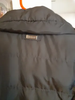 Abrigo plumífero Zara negro